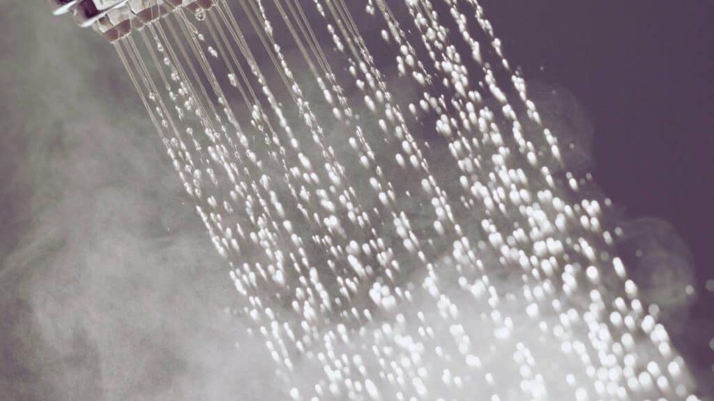 shower head with running water 